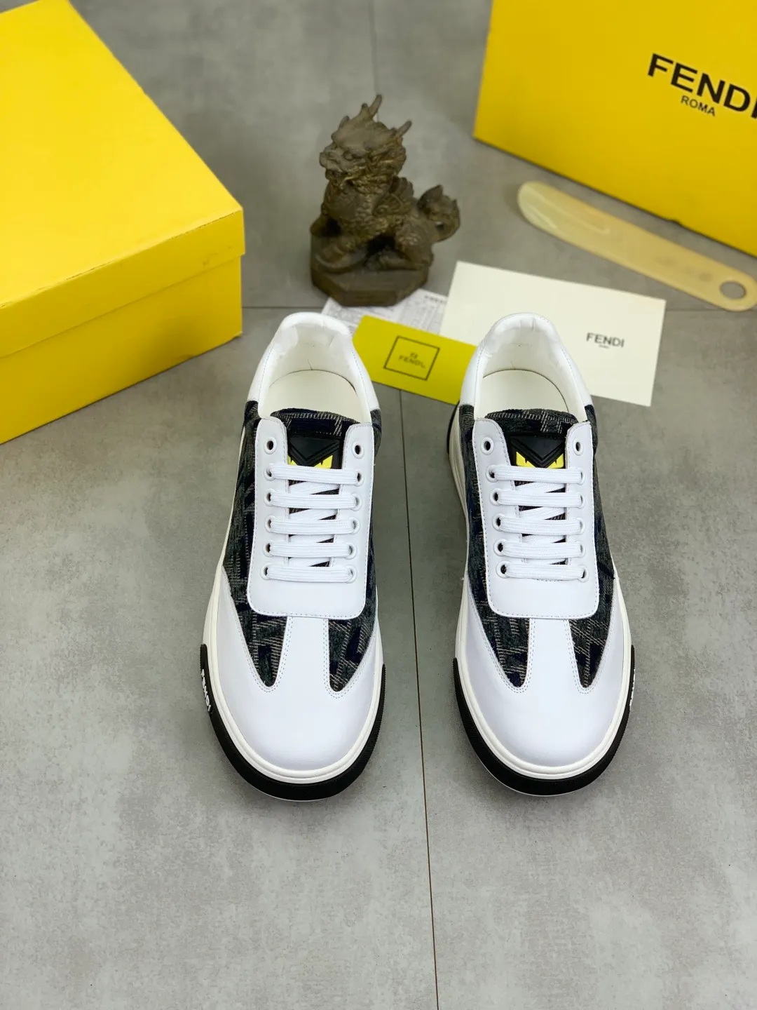 ​Men's shoes 💰P420 💰[New style] little monster 🆘 New style at FENDI counter 🕶️🕶️Simple routing effect, showing an elegant and cool driving shoe 🎬Using imported calfskin + first-layer pigskin lining🐂Excellent material🎬Detailed workmanship 🤗Comfortable foot feel➰➰. ​Pair it with any outfit to show your taste and temperament, low-key luxury ♻️Design ​simple and elegant ​noble and fashionable 🍃​Very loved and favored by trendy men 💓❤️size: 38-44 4️⃣colors available